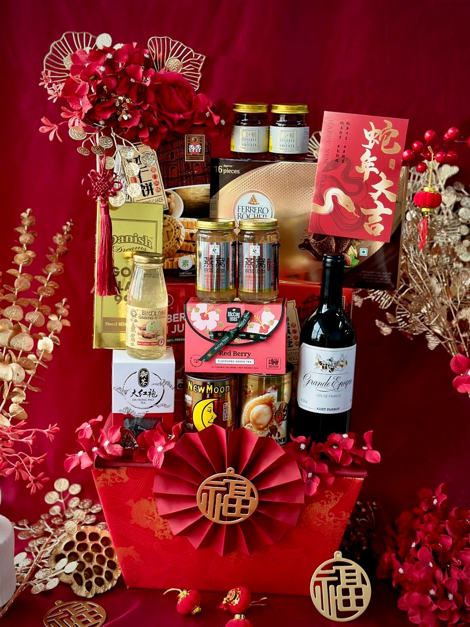 CNY 2025 Collection: Auspicious Snake Offers Blessing